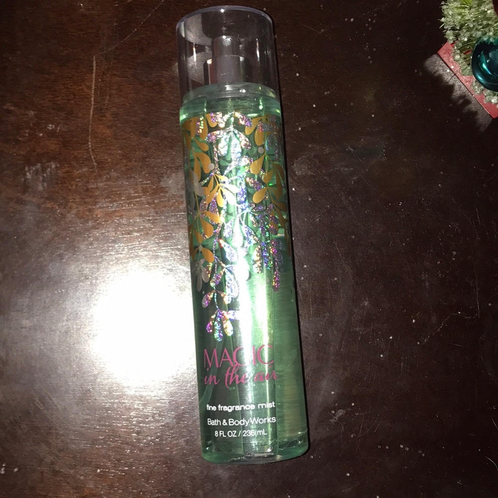 BATH AND BODY WORKS MAGIC IN THE AIR MIST